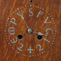 C. F. A. Voysey (1857–1941). Rare Arts & Crafts Oak mantel clock - Thumbnail 8