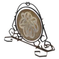Arts & Crafts wrought iron dinner gong with brass central plate decorated with wheatsheaf design - Thumbnail 2