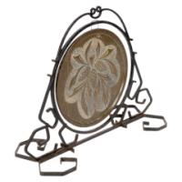 Arts & Crafts wrought iron dinner gong with brass central plate decorated with wheatsheaf design - Thumbnail 9
