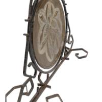 Arts & Crafts wrought iron dinner gong with brass central plate decorated with wheatsheaf design - Thumbnail 16