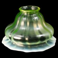 Arts & Crafts c.1900 Mushroom Form Vaseline Glass Shade with Uranium Glow - Thumbnail 4