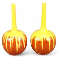 Burmantofts. A Pair of Aesthetic Onion Shape Vase - Thumbnail 1