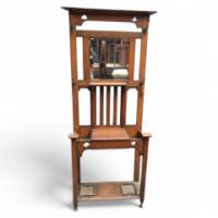 Waring & Gillows. A Simple Arts & Crafts Oak Hallstand