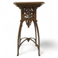 Gustave Serrurier-Bovy, Style of. An Art Nouveau Oak side table/plant stand - Thumbnail 1