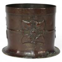 Guild of Handicraft, Style of. An Arts & Crafts copper planter - Thumbnail 1