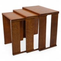 Frank Brangwyn, Style of. A nest of three light Oak modernist side tables of planked construction - Thumbnail 1