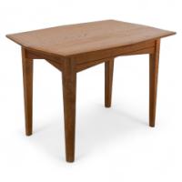 5388_a-small-arts-crafts-cotswold-style-oak-dining-or-centre-table-angular-designs