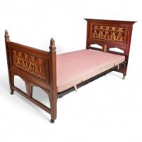 Shapland & Petter. A stunning 4' wide bed - Thumbnail 1
