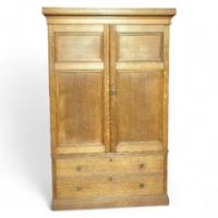 Lamb of Manchester. A compactum style wardrobe with castellated cornice - Thumbnail 1