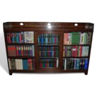 Liberty & Co. A quality Arts & Crafts Oak bookcase - Thumbnail 1