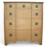 An Arts & Crafts Oak inlaid chest of drawers - Thumbnail 1