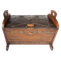 Shapland & Petter or Liberty & Co. Attributed, Arts & Crafts Oak blanket box - Thumbnail 3