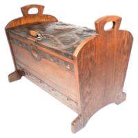 Shapland & Petter or Liberty & Co. Attributed, Arts & Crafts Oak blanket box - Thumbnail 4