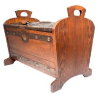 Shapland & Petter or Liberty & Co. Attributed, Arts & Crafts Oak blanket box - Thumbnail 5
