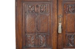 Arts & Crafts Oak Wall Cabinet with Carved Floral Decoration - Thumbnail 3