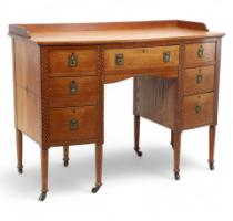 Waring & Gillow