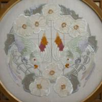 E. W. Godwin Style. An Anglo-Japanese Fire Screen with a Japanese Silk Embroidery - Thumbnail 10
