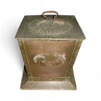Arts & Crafts, c.1900 Copper Coal Bucket with Hammered Leaves and Wrought Iron Handle