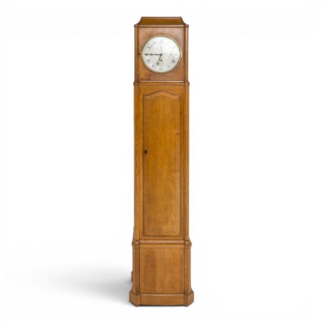 Gordon Russell, Grandfather clock, design no. 27, English brown oak, 1927