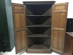 Liberty & Co. Attributed, an Arts Crafts Oak corner cupboard - Thumbnail 7