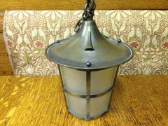 A little Arts & Crafts copper lantern with frosted glass - Thumbnail 2