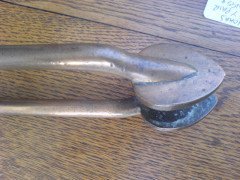 C. F. A Voysey for Thomas Elsley. heart-shaped coal shovel and a matching tongs - Thumbnail 7