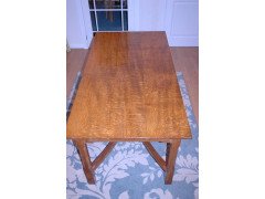 Arthur Simpson. A Very Good Arts & Crafts Oak Dining Table - Thumbnail 3