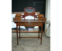 G. M. Ellwood for J. S. Henry. A stunning pure Arts & Crafts desk - Thumbnail 2