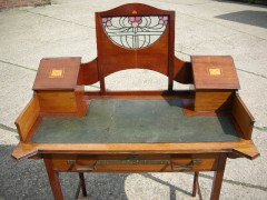 G. M. Ellwood for J. S. Henry. A stunning pure Arts & Crafts desk - Thumbnail 7