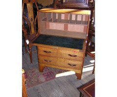Arthur Simpson. An Arts & Crafts Oak Bureau - Thumbnail 3