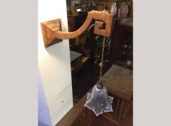 A Well-Crafted pair of Arts & Crafts Oak wall lights - Thumbnail 4