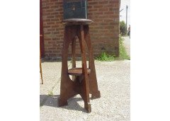 John Ednie for Wylie & Lochhead. A Glasgow School mahogany plant stand - Thumbnail 2