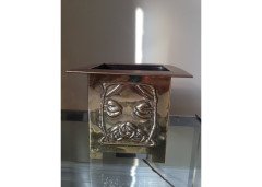 Margaret Gilmour Attributed, a square Glasgow School brass planter with stylised rose and floral details - Thumbnail 1
