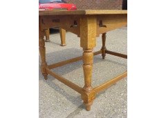 An Arts & Crafts Oak dining table with Voysey style doves bird cut-outs to each corner - Thumbnail 3