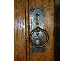 E. A. Taylor for Wylie & Lochhead. A good Glasgow School Oak bookcase - Thumbnail 7