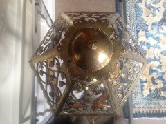 Alfred Bucknell. An exceptional Arts & Crafts hand made brass table lamp with a Heron. - Thumbnail 10