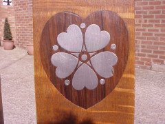 G. M. Ellwood for J. S. Henry. A set of six Arts & Crafts Oak dining chairs inlaid with pewter and Ebony hearts - Thumbnail 8