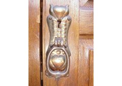 Wylie & Lochhead. Arts & Crafts boot Oak cupboard - Thumbnail 5