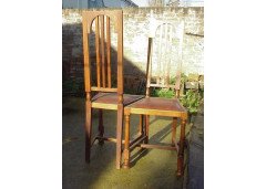 George Walton (style of). A pair of Arts and Crafts oak chairs - Thumbnail 1