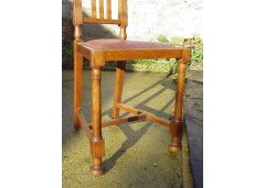 George Walton, Style of. A pair of Arts & Crafts Oak chairs - Thumbnail 5