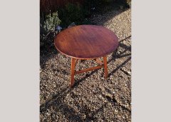 Heal's of London. Rare Oak cricket table - Thumbnail 3