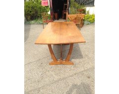 Edward Barnsley. A super quality Cotswold style Oak dining table designed for the Rural Industries Bureau. - Thumbnail 2