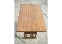 G. M. Ellwood for J. S. Henry. A matching pair of architectural Arts & Crafts Oak side tables (only one shown) - Thumbnail 3
