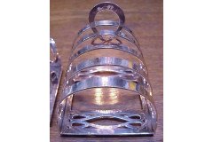 Liberty & Co. A wonderful pair of silver toast racks in the Glasgow Style - Thumbnail 2