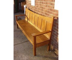 A well designed Well-Crafted Arts & Crafts Oak settle - Thumbnail 5