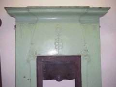 An Arts & Crafts Glasgow Style cast iron fireplace - Thumbnail 2