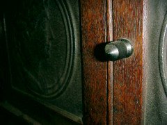 E. W. Godwin attributed. an Oak Hanging Bookcase, with Portrait Medallion Roundels in Moulded Vulcanite - Thumbnail 8