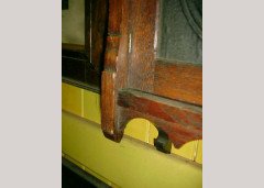 E. W. Godwin attributed. an Oak Hanging Bookcase, with Portrait Medallion Roundels in Moulded Vulcanite - Thumbnail 11