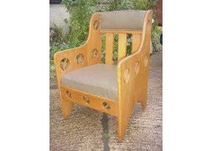 A Glasgow style Arts & Crafts Oak Armchair - Thumbnail 2
