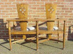 George Walton. An Arts and Crafts love seat - Thumbnail 4